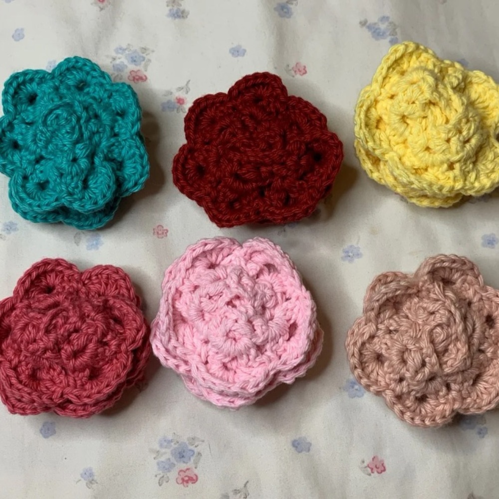 Crochet Roses - Picture 2 of 6